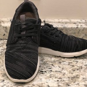 Toms sneakers